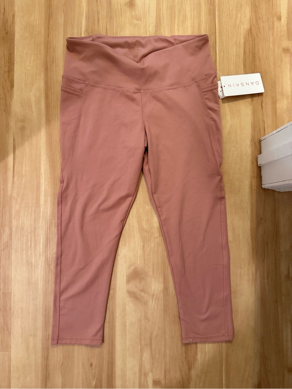 Danskin Mauve Cropped Active Leggings